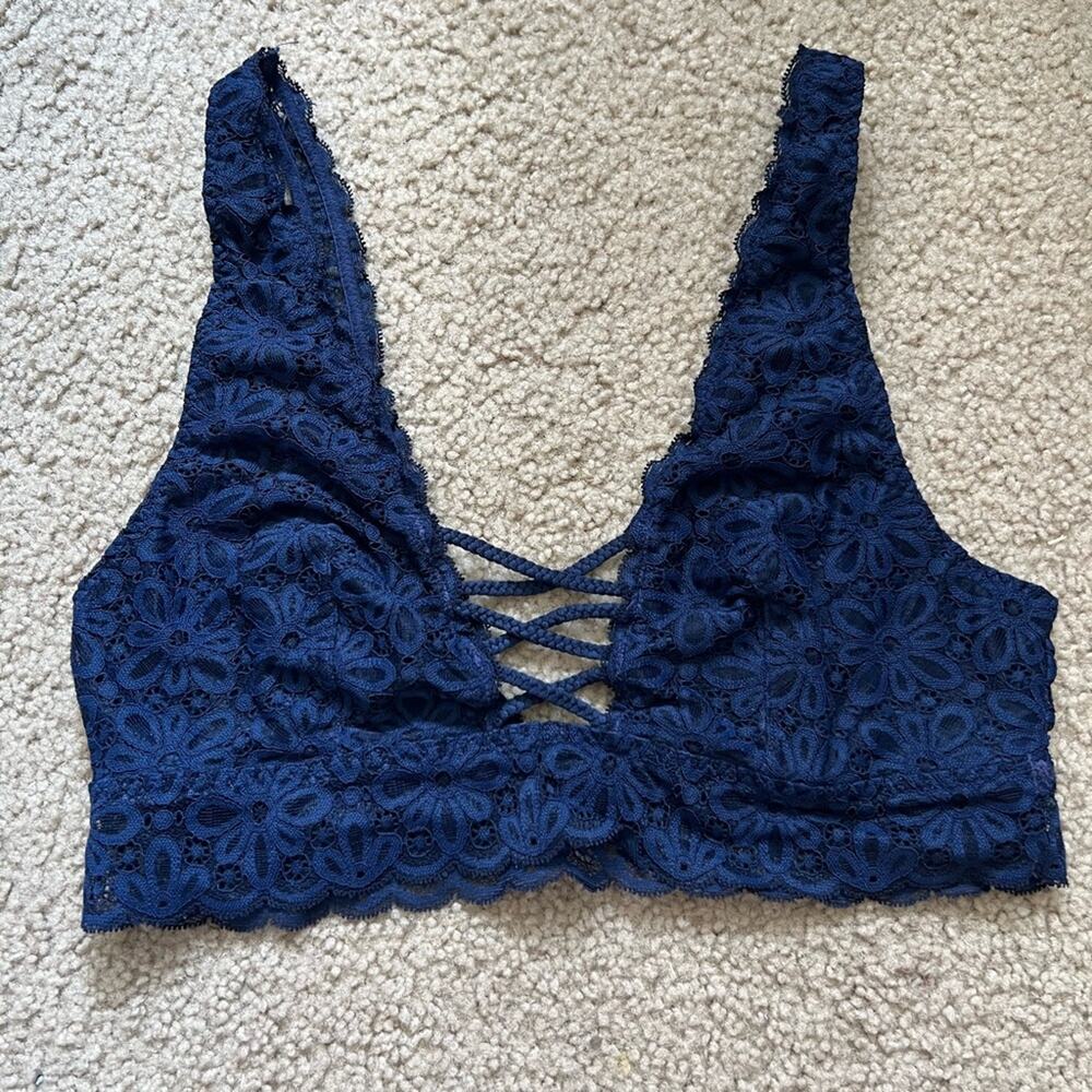Victoria’s Secret Unlined Bralette M/L
